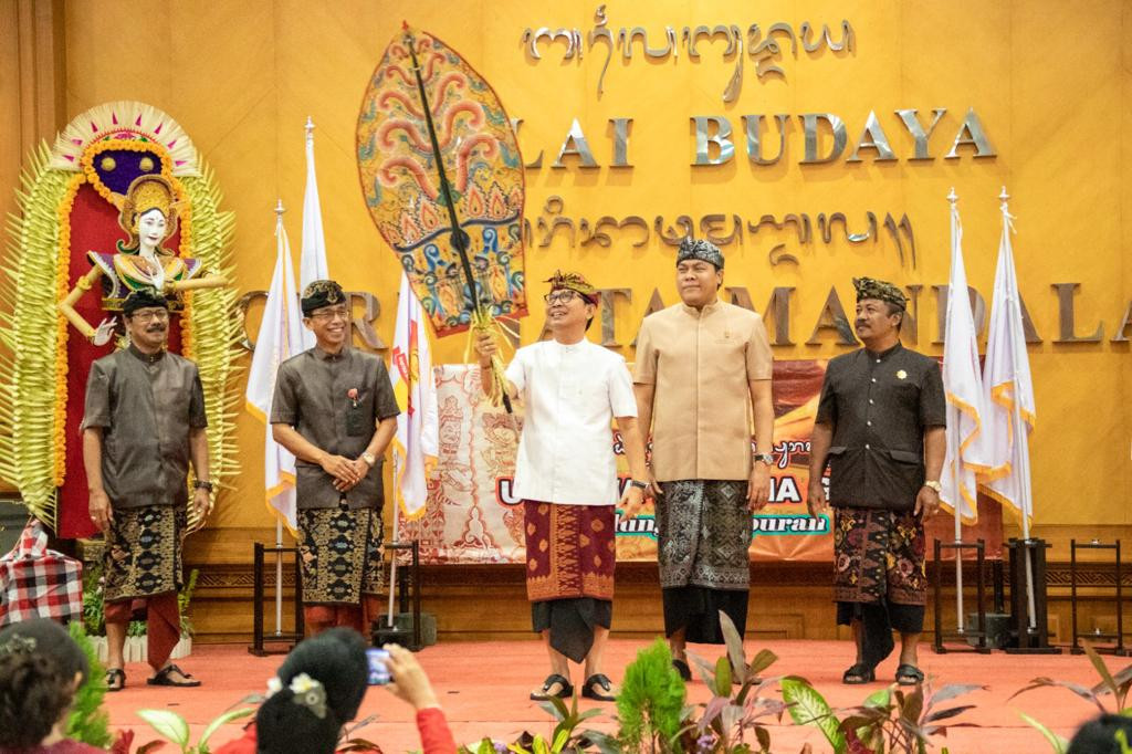 Sekda Adi Arnawa buka Utsawa Dharma Gita Kabupaten Badung Tahun 2023